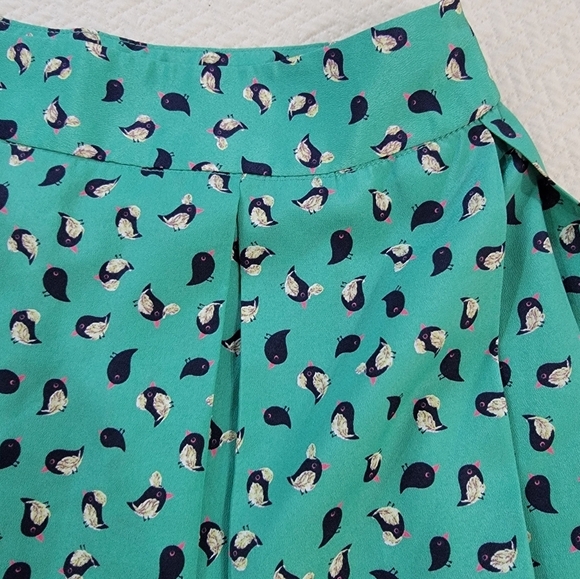 Collective Concepts Green Bird Print Pleated Skirt Size XS As Seen On TV ASO - Picture 2 of 14